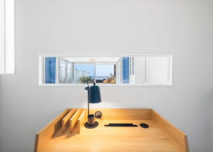 公寓 Lhorizon - Vue - Terrasse - Parking - Wifi 芒通